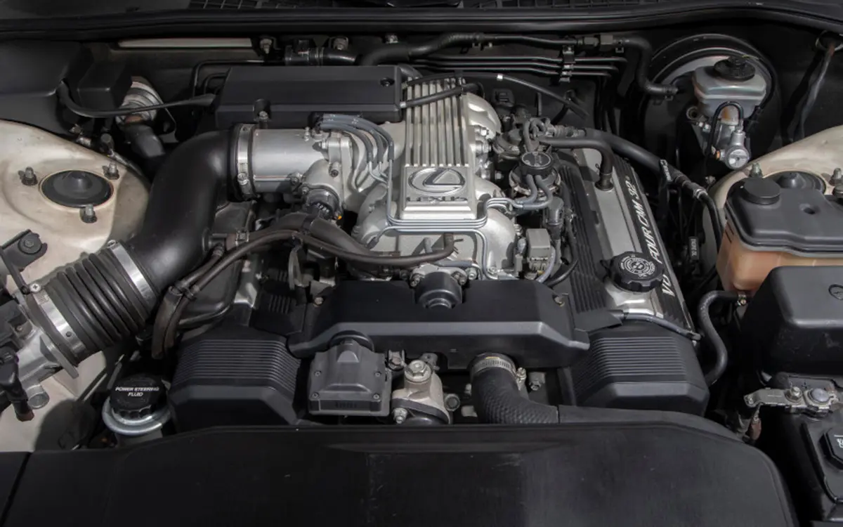 レクサスLSに積まれるV8エンジン