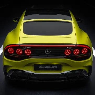 メルセデスAMG GT 4ドアクーペ(イエロー)のエクステリア~リアとテールランプ