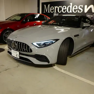 メルセデスAMG SLのエクステリア（グレー）