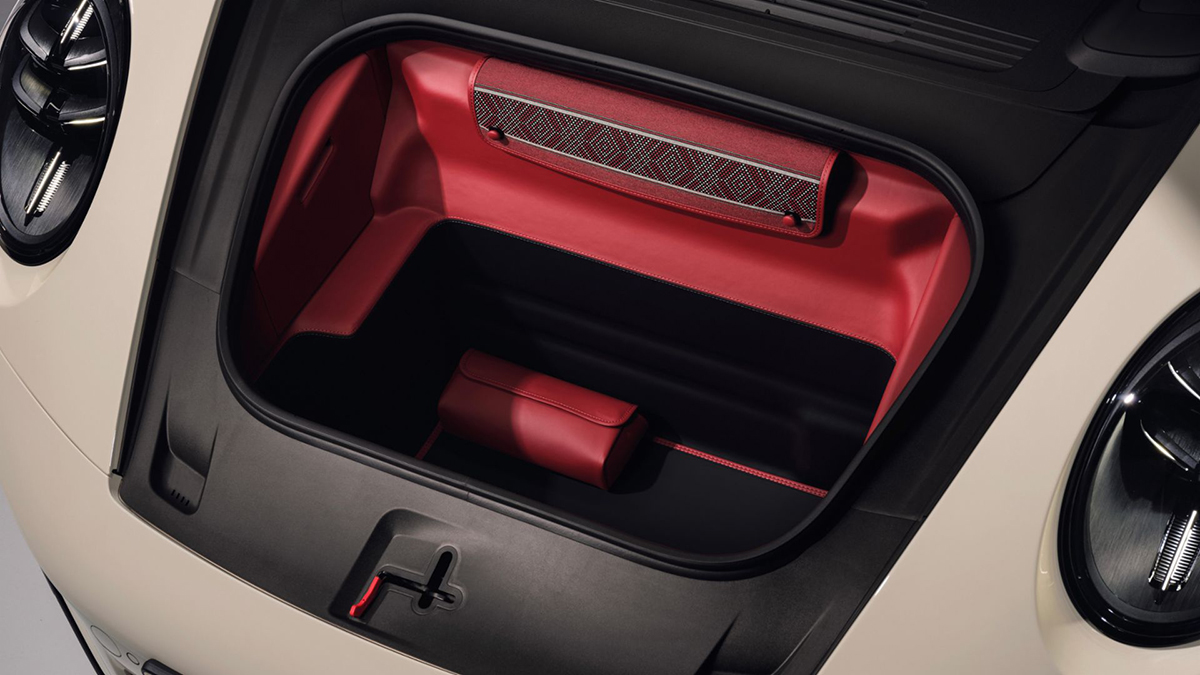 ポルシェ911ターボ「サドゥ・エディション」のフロントトランク