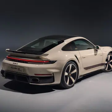 ポルシェ911ターボ「サドゥ・エディション」のエクステリア～リア