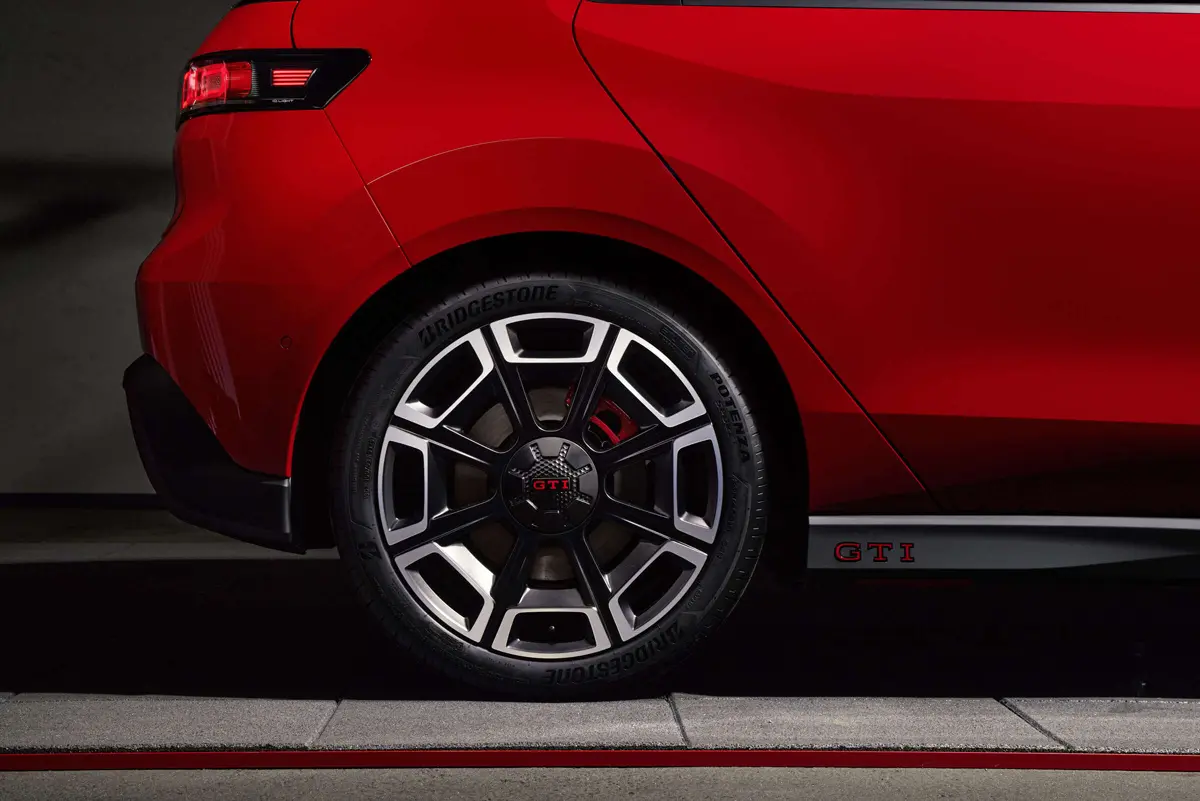 フォルクスワーゲン（VW）ポロGTIのサイド〜ホイール