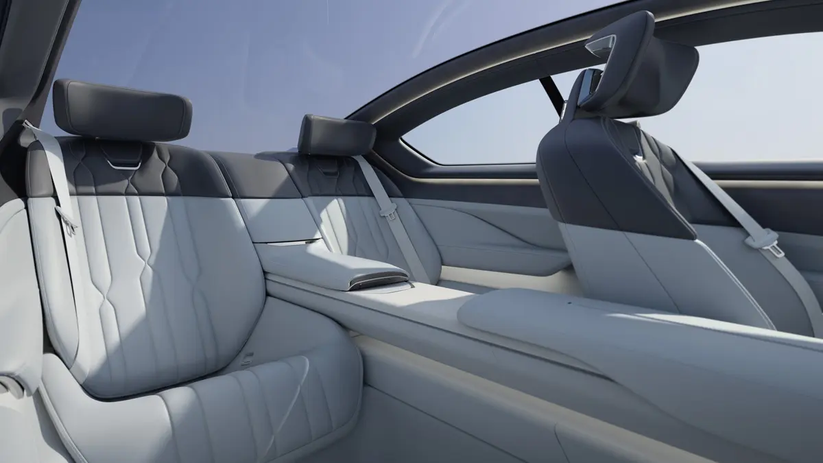 ヴィジョン BMW アルピナのインテリア