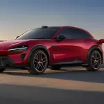 シャオミYU7 GT（レッド）のエクステリア～フロントサイド