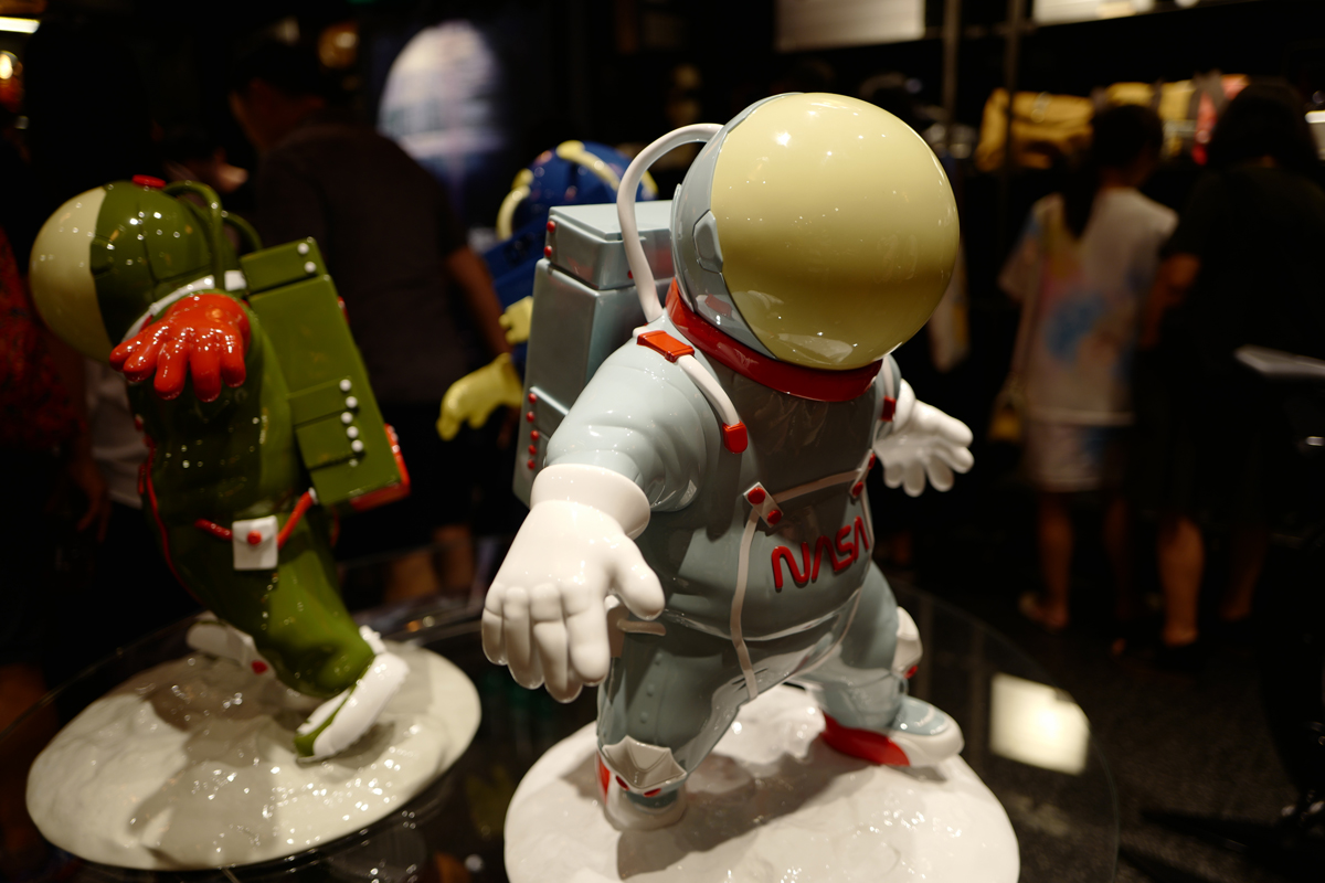 香港のショッピングセンター、K11の店内にて