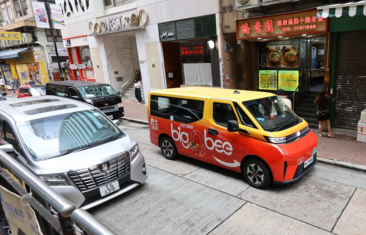 香港を走る中国製EV(商用車)