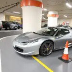香港を走るフェラーリ458イタリア