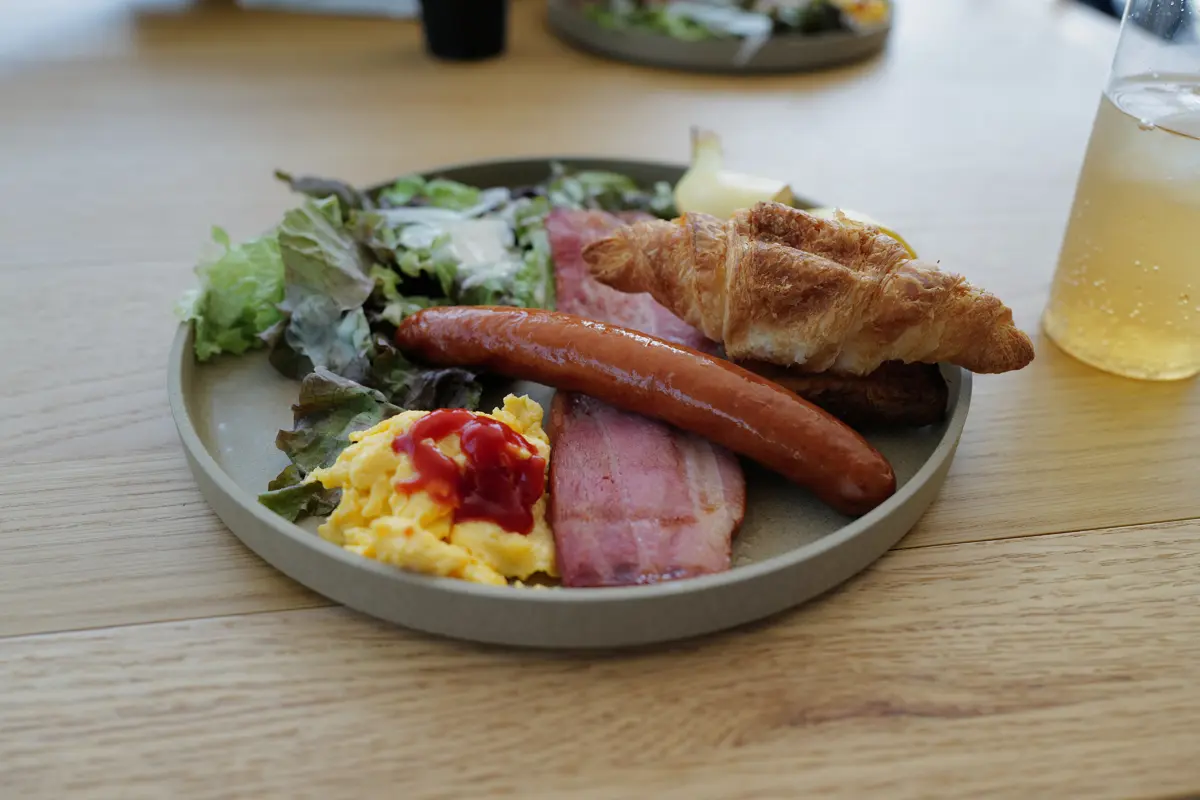 EN³ TOTTEI BBQ(エンスリー)のプレートブランチ