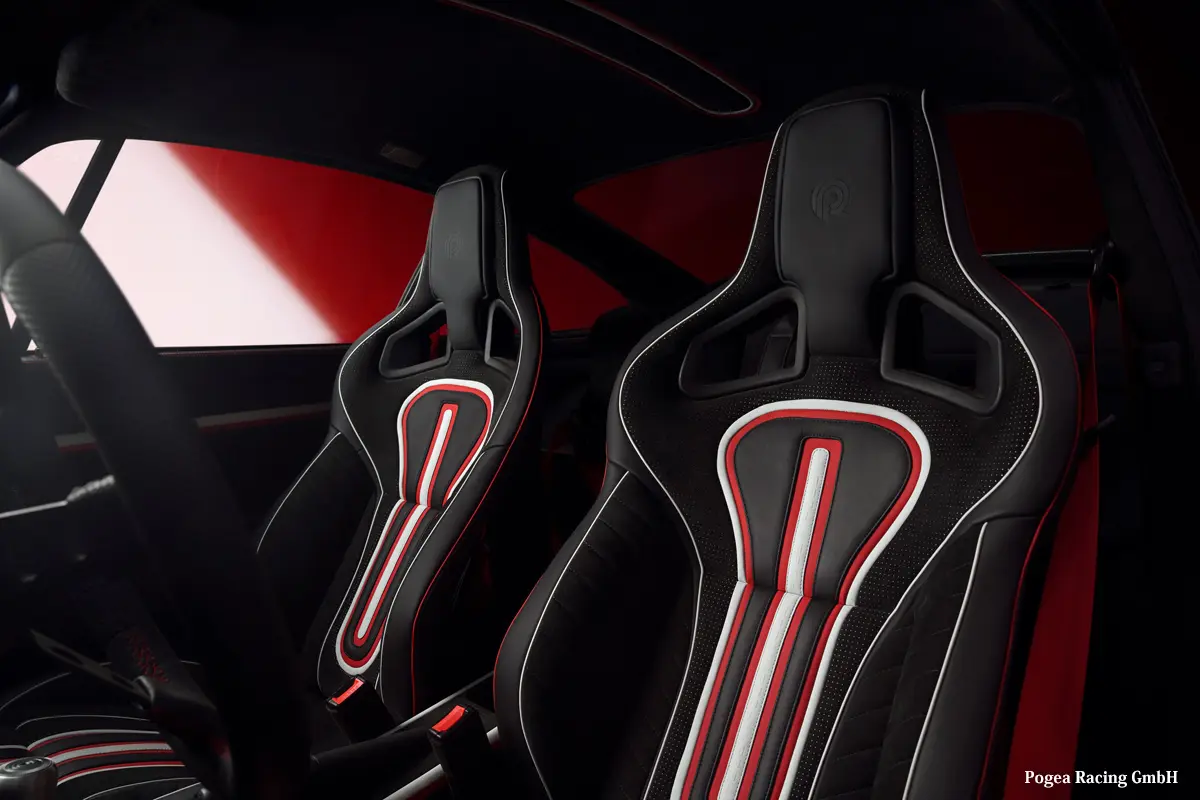 ポゲアレーシングによるポルシェ911のレストモッド〜インテリア