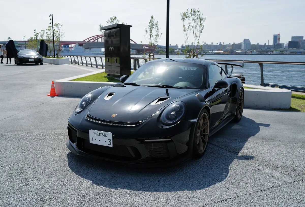 ポルシェ911GT3(ブラック、フロント)