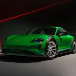 ポルシェ タイカン ターボGT「マンタイキット」装着状態〜フロント（グリーン、静止）