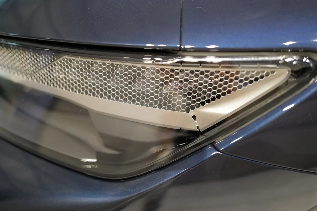 新型アウディA6のヘッドライト