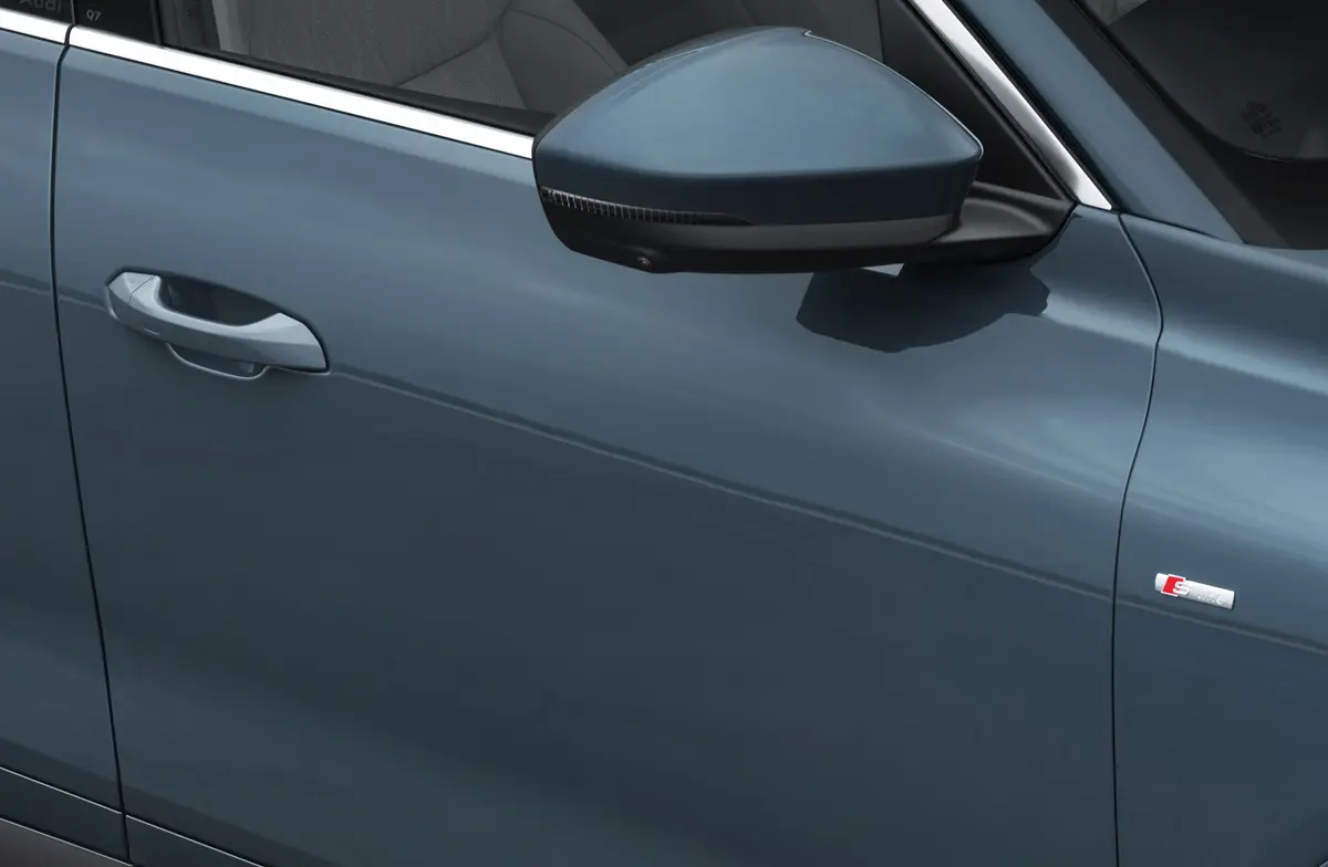 新型アウディQ7のティーザー画像