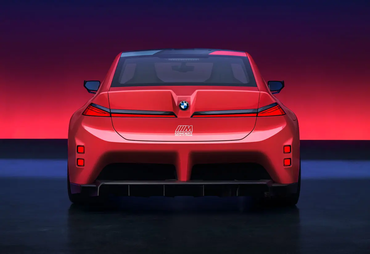 BMW M コンセプト・ノイエ・クラッセ（レッド）のリア