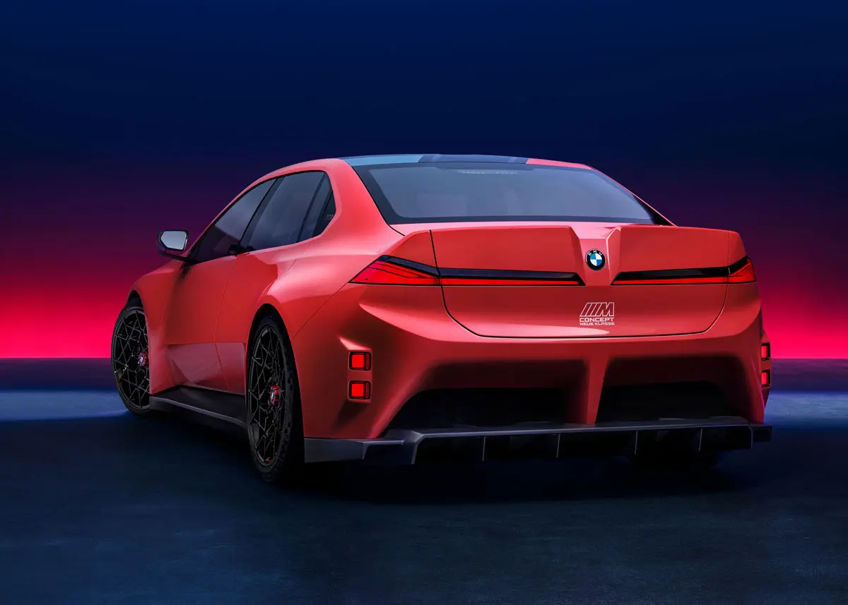 BMW M コンセプト・ノイエ・クラッセ（レッド）のリア