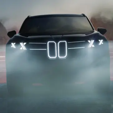 新型BMW X5のティーザー画像