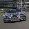 ブガッティ・トゥールビヨンとミシュランとの共同テスト風景（走行、正面）