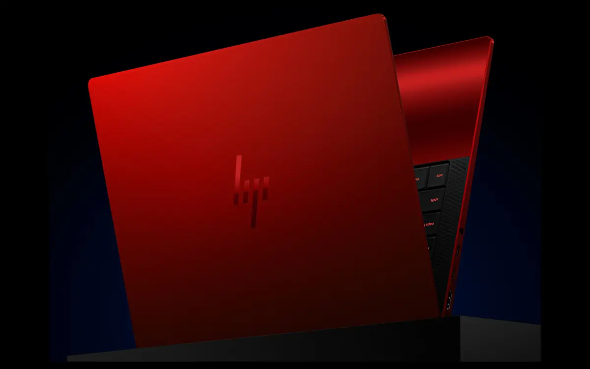フェラーリとHPとの共同開発によるノートPC（上面）