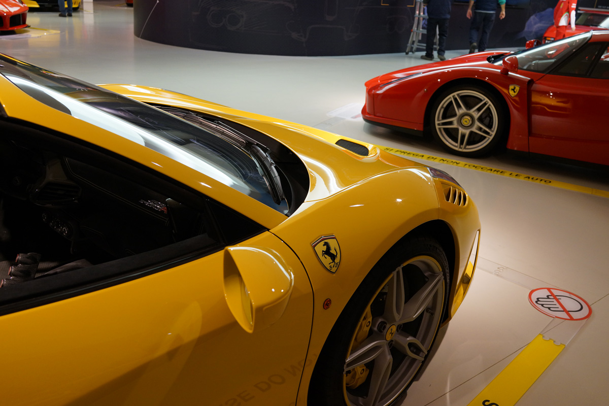 フェラーリ458スパイダー（イエロー）のフロント