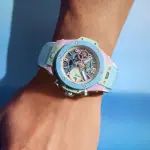 ウブロ ビッグ・バン サマー マルチカラーセラミック（装着状態）