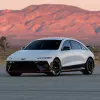 ヒョンデ アイオニック 6 Nのエクステリア〜フロント、停止