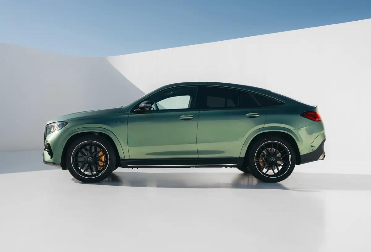 新型メルセデスAMG GLE 63S（クーペ、グリーン）〜サイド