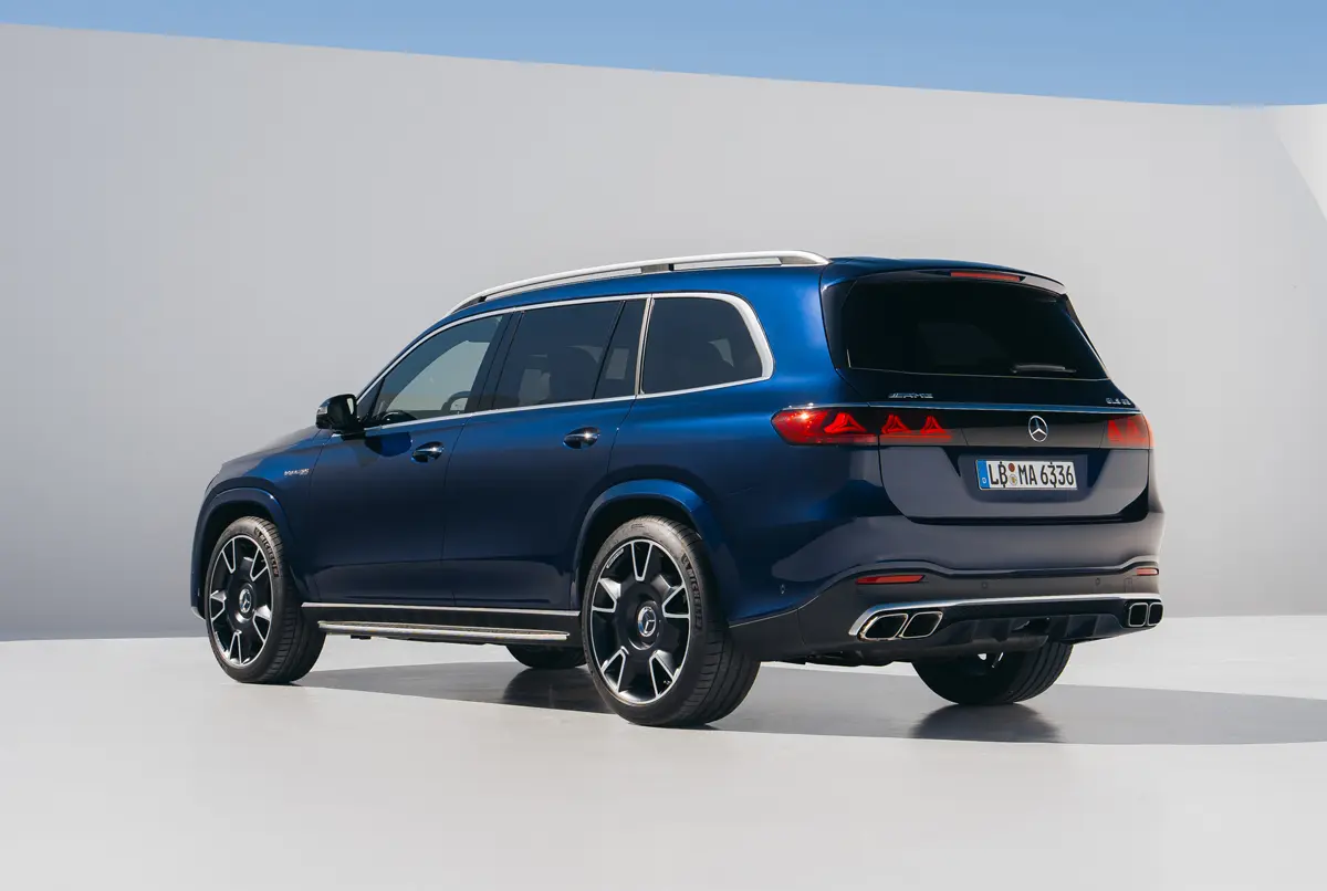 新型メルセデスAMG GLE 63（SUV、ブルー）〜リア