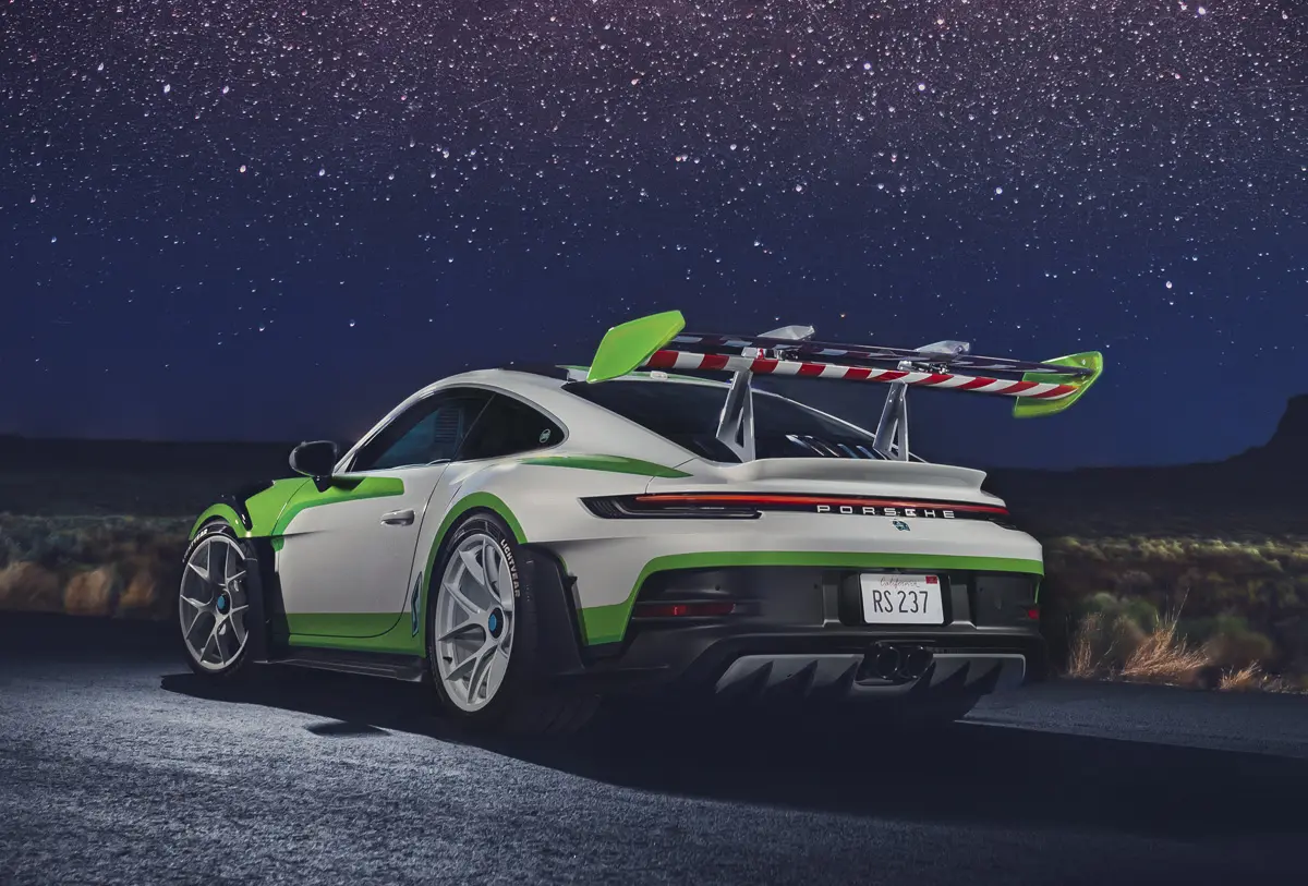 ポルシェとピクサーとのコラボによる「トイ・ストーリー」仕様の911〜バズ・ライトイヤー仕様のエクステリア