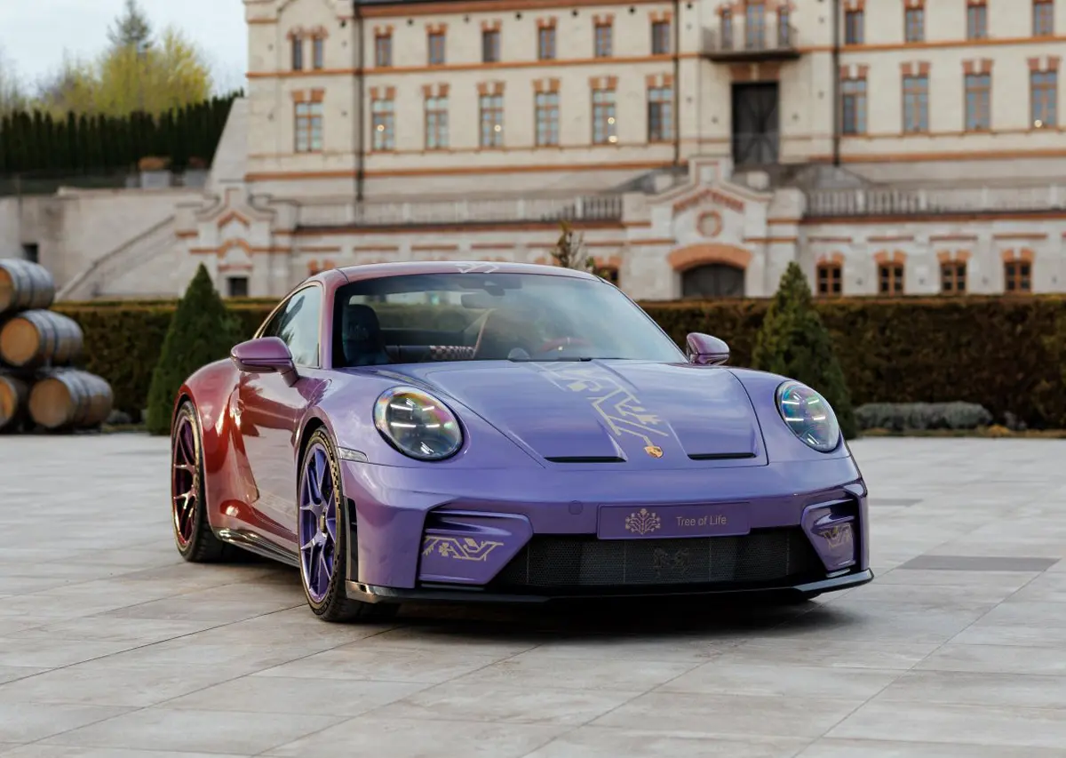 ポルシェ911 GT3ツーリング「ソンダーヴンシュ」〜モルドバのエクステリア〜フロント