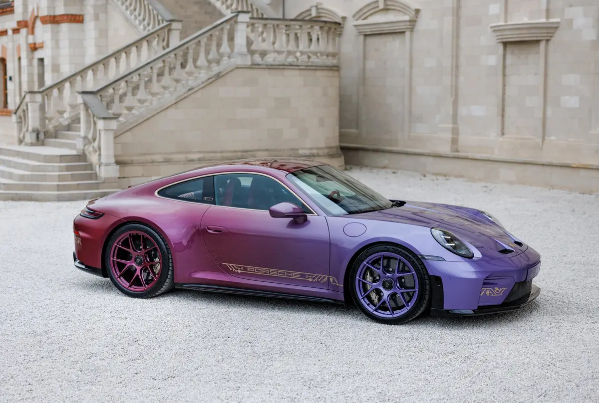 ポルシェ911 GT3ツーリング「ソンダーヴンシュ」〜モルドバのエクステリア〜フロントサイド