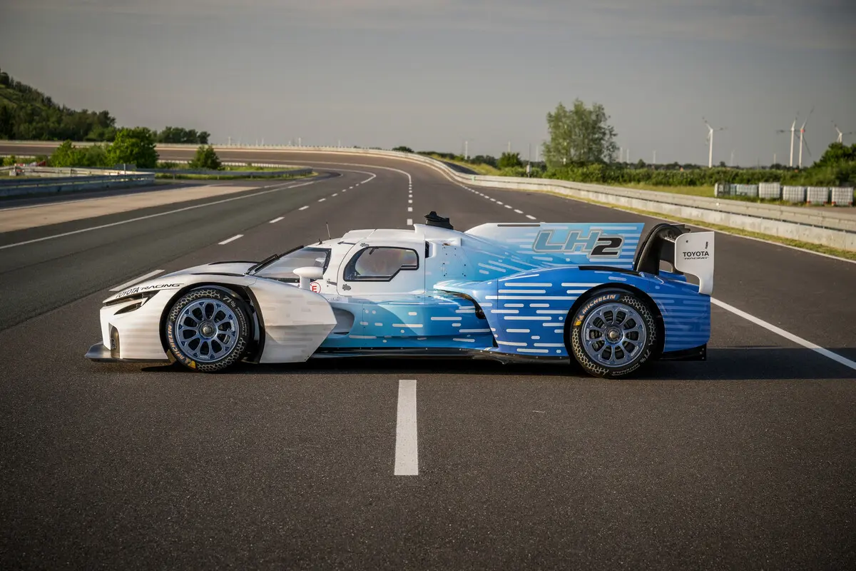 トヨタ・レーシング「TR LH2 Racing Prototype」〜サイド