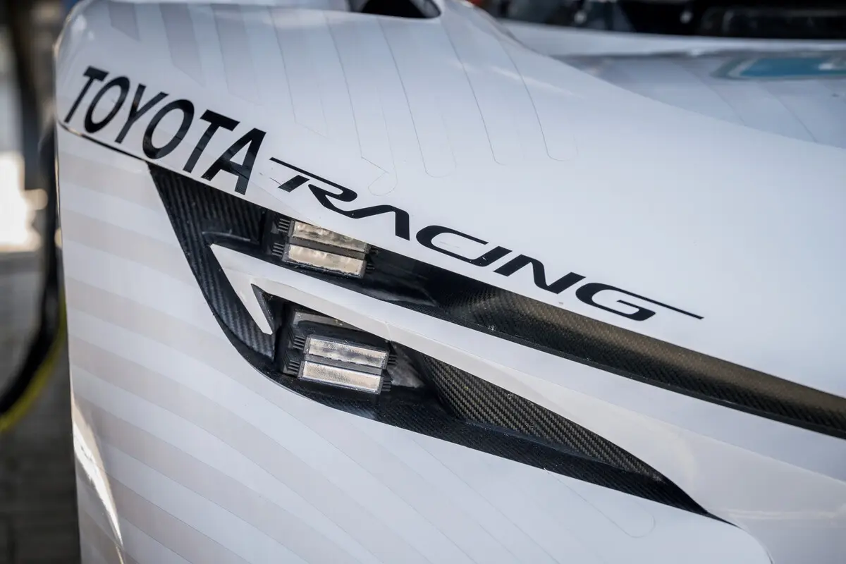 トヨタ・レーシング「TR LH2 Racing Prototype」〜ヘッドライト