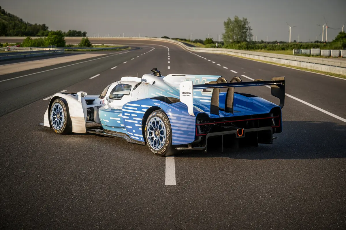 トヨタ・レーシング「TR LH2 Racing Prototype」〜リアサイド