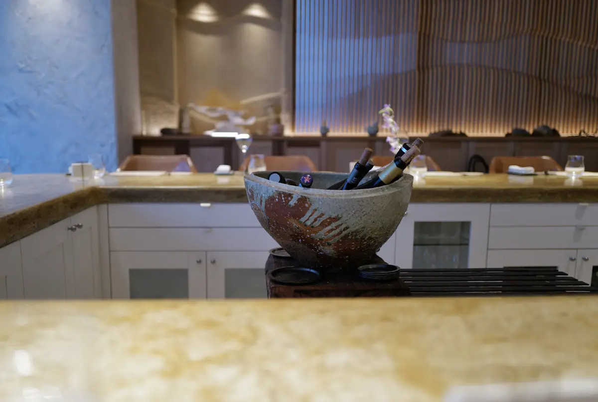 フレンチレストラン、「アントル ヌー(entre nous)」の店内
