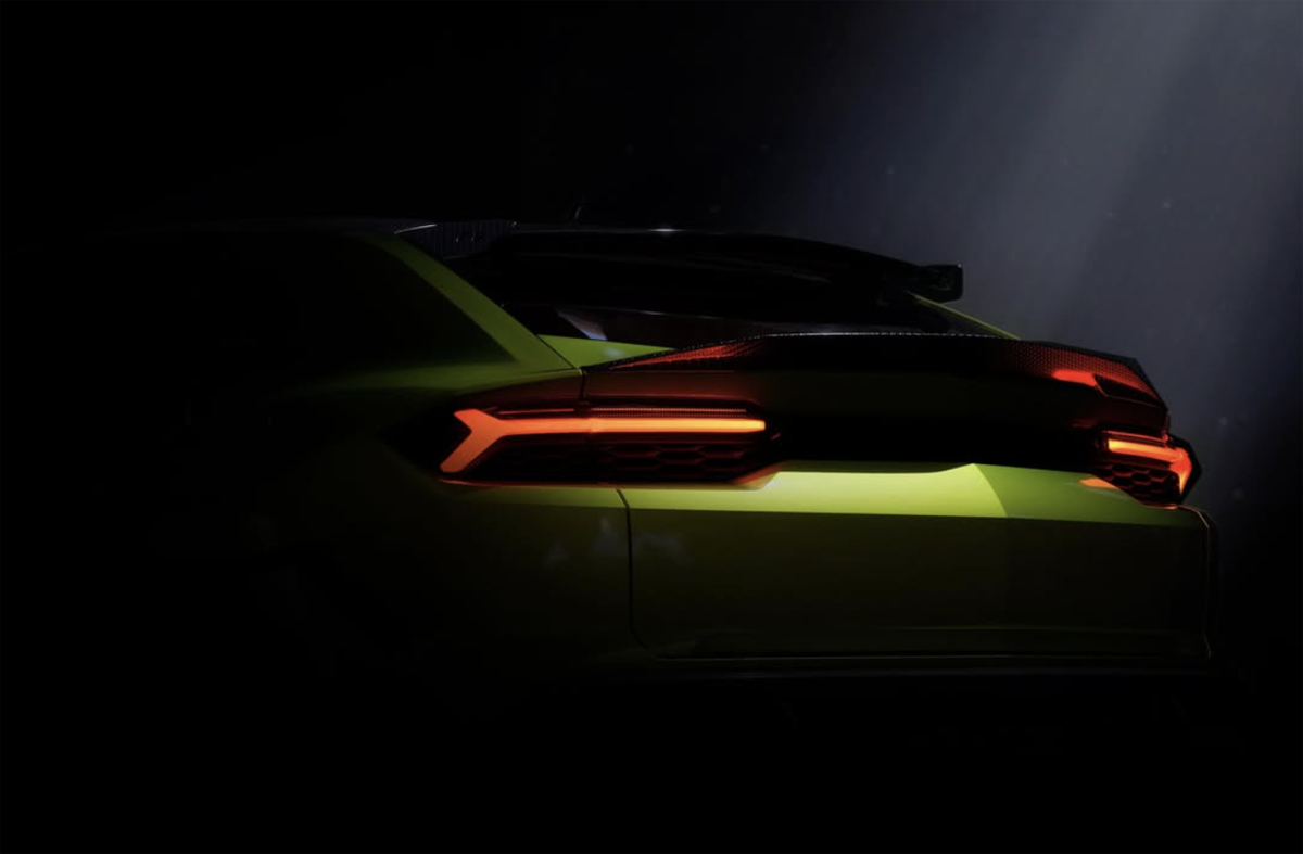 ランボルギーニ ウルス ペルフォルマンテのティーザー画像