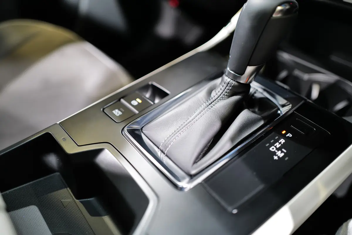新型マツダCX-5(グレー)のエクステリア〜