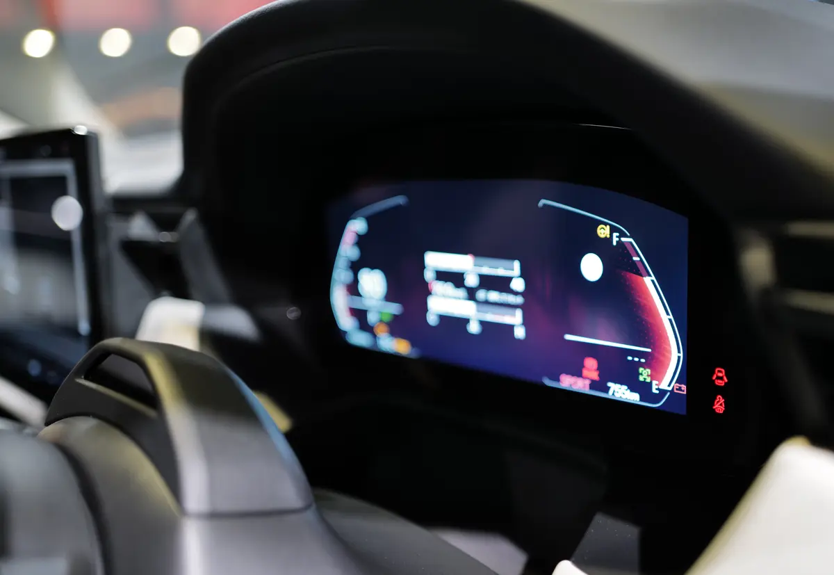 新型マツダCX-5(グレー)のインテリア〜メーターパネル