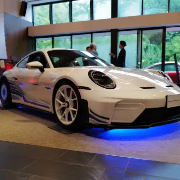 マンタイキットを装着したポルシェ911 GT3 アルティザン エディション