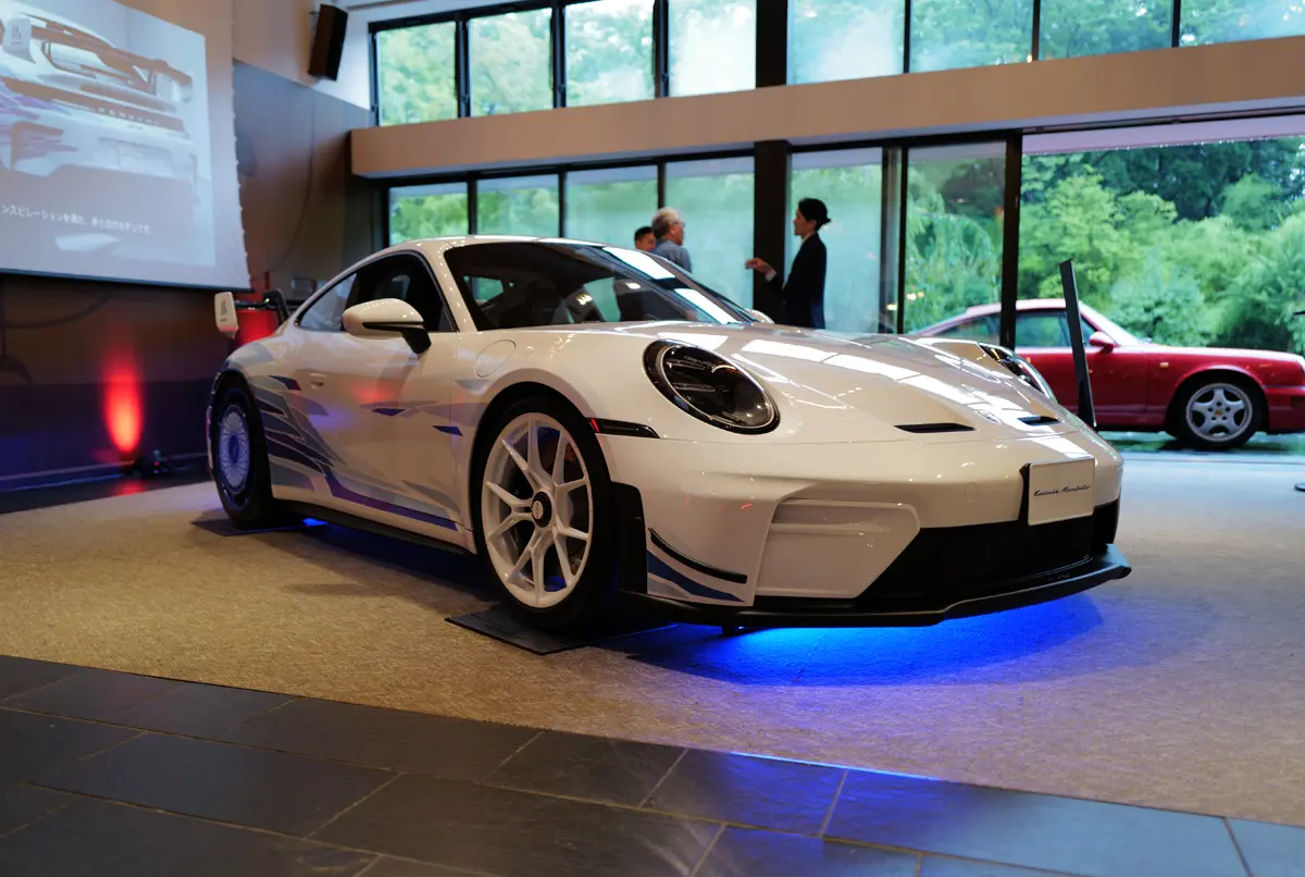 マンタイキットを装着したポルシェ911 GT3 アルティザン エディション