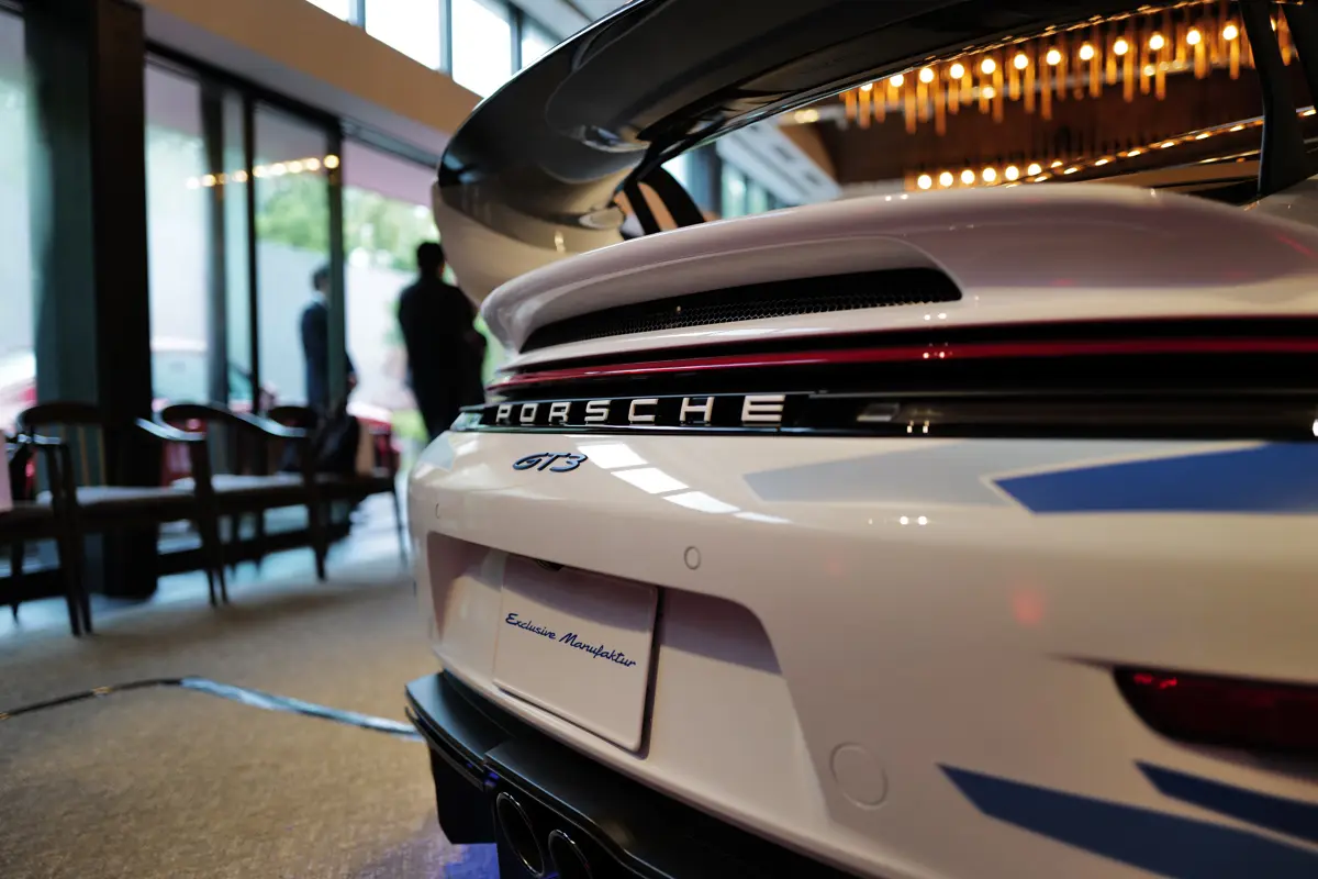 ポルシェ911 GT3 アルティザンエディションのリアウイング
