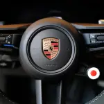 ポルシェ911 GT3 アルティザンエディションのステアリングホイール