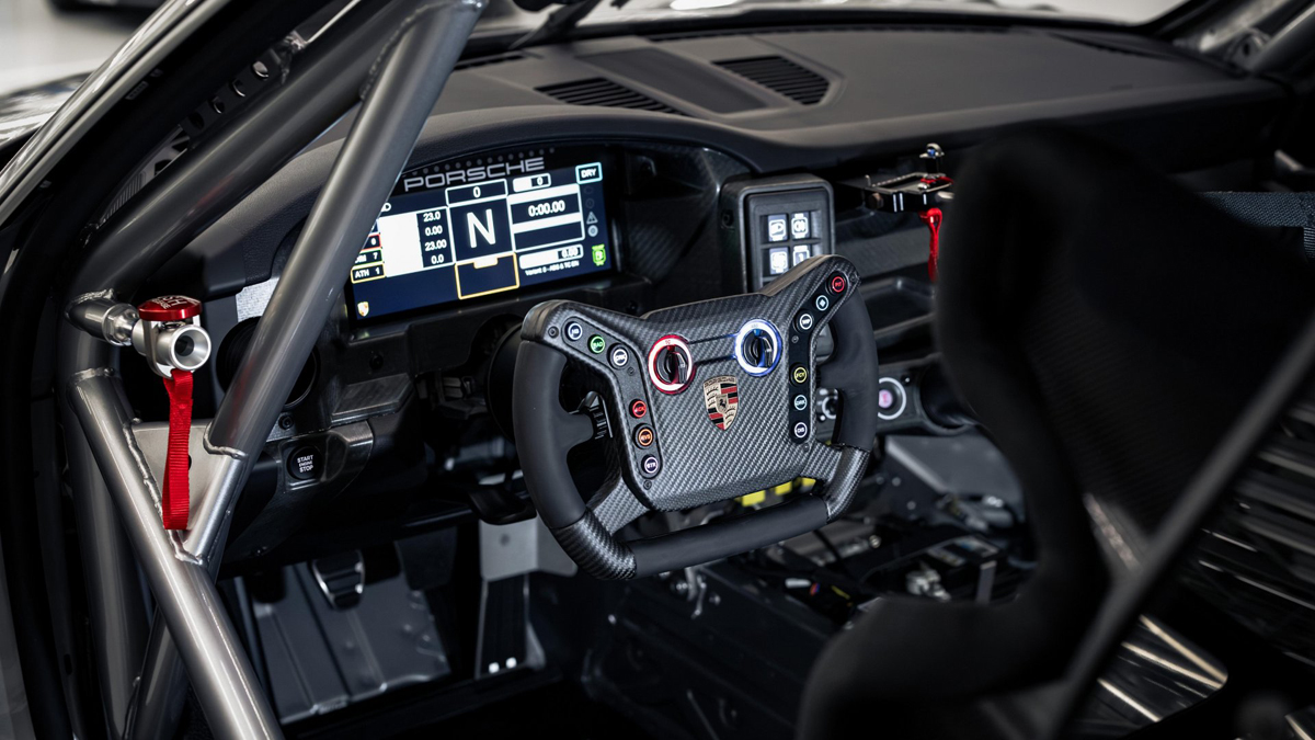 ポルシェ911 GT4 RSのインテリア