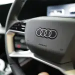 アウディA6のステアリングホイール