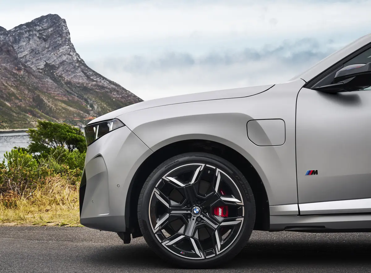 新型BMW X5(シルバー)のホイール