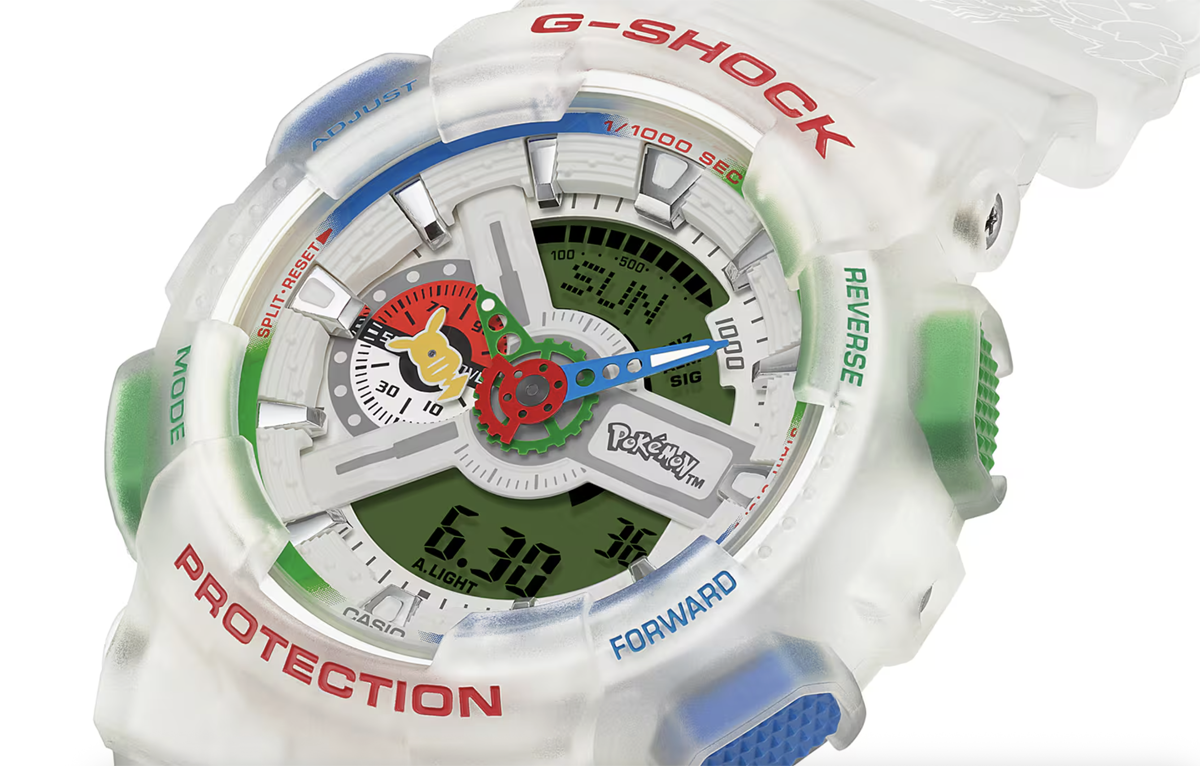 カシオ G-SHOCKとポケモンとのコラボ腕時計、GA-110PKM-7AJRの全景