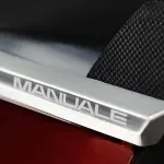 フェラーリ12チリンドリ 「マヌアーレ」のエクステリア（レッド）〜サイドスカットル