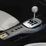 フェラーリ12チリンドリ 「マヌアーレ」のインテリア〜シフトレバー