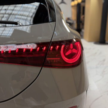 新型メルセデス・ベンツCLAのテールランプ