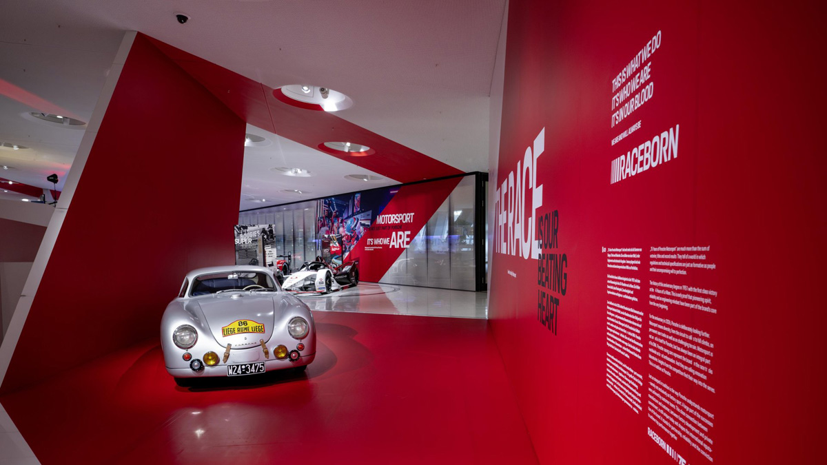 ポルシェミュージアム「レースボーン」展でのレーシングカー