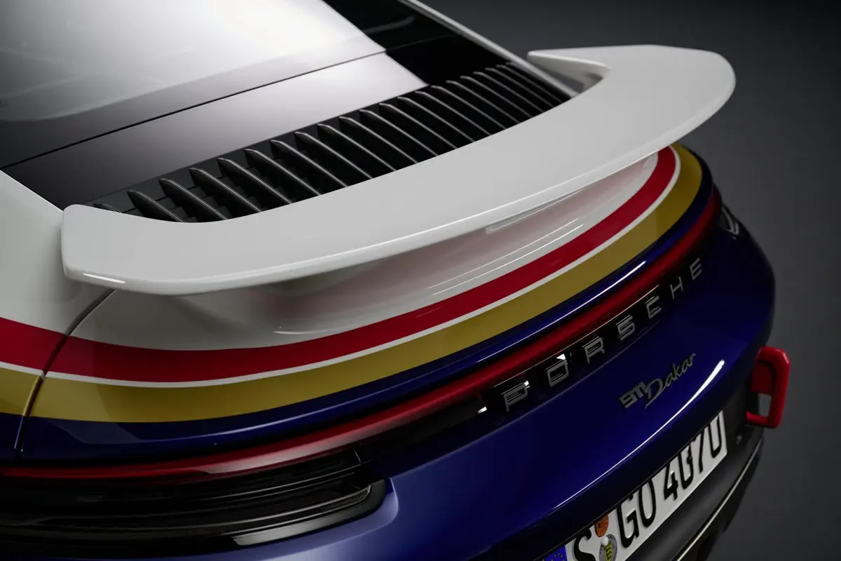 ポルシェ911ダカールのリヤスポイラー